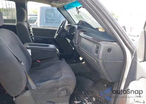 2002 Chevrolet Silverado 1500 Ls из США, поврежденный, VIN 2GCEC19V921168972